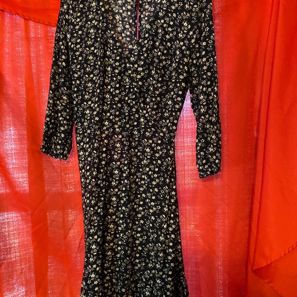 Size large nice dress with back showing